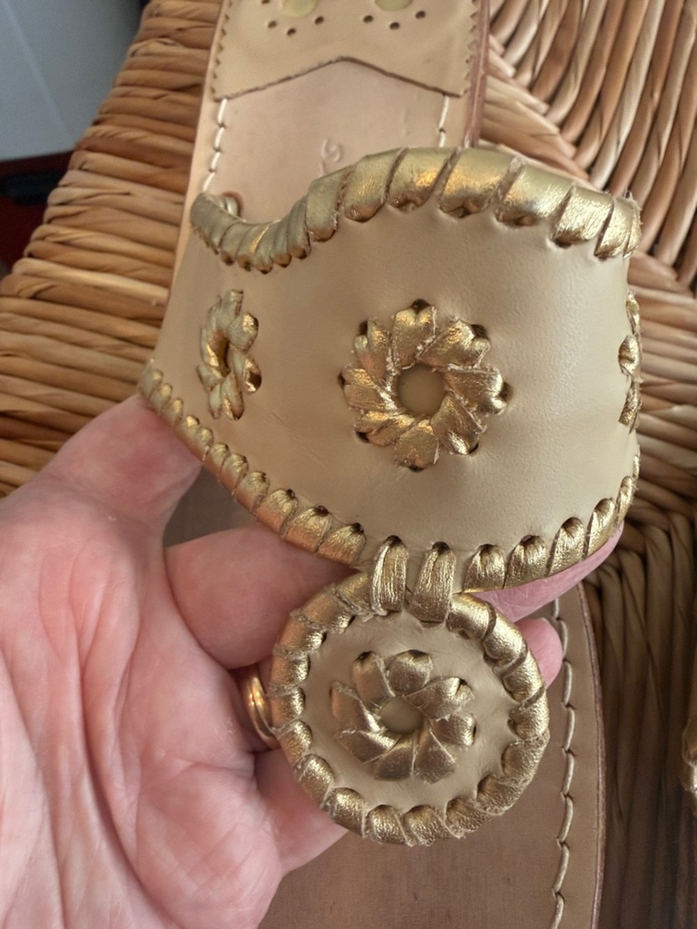 Jack Rogers Tan and Gold Womens Sandal Leather Preppy Jacqueline Kennedy Classic - Picture 8 of 9
